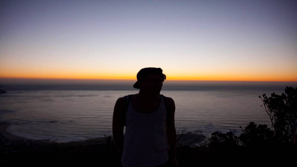 نمیره که نمیره اصلا فکر تو از سرم یه لحظم